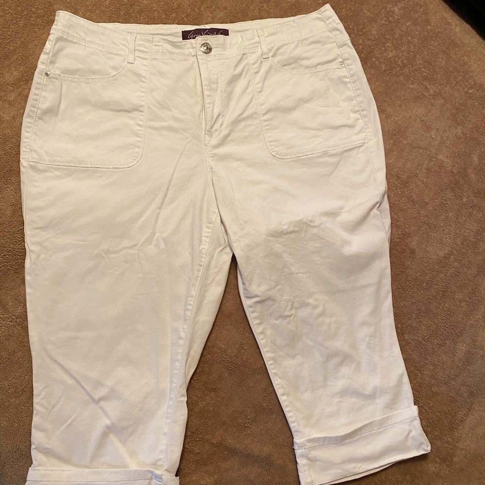 White Gloria Vanderbilt Capri